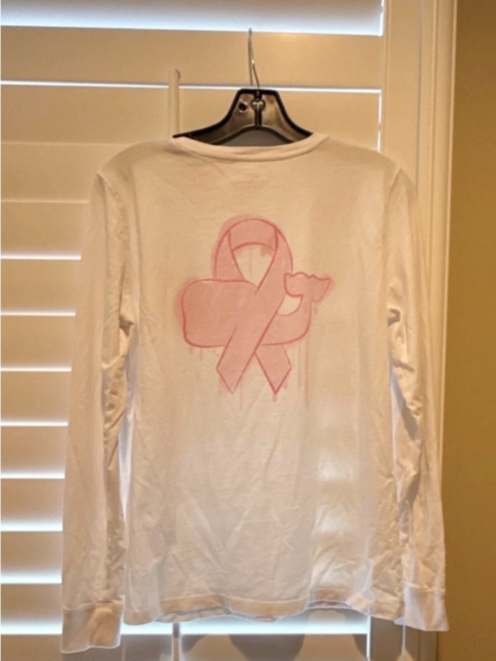 Vineyard Vines White Long Sleeve Whale Tee Pink Ribbon Breast Cancer Size S